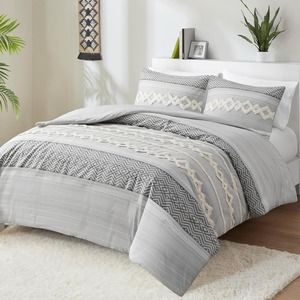 Hyde Lane Farmhouse Bedding Comforter Sets Ivory Full/Queen Size Boho Bed Set.